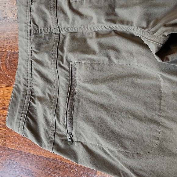 L.L.Bean Comfort Cropped Trail Pants, Ash 8P - Picture 13 of 14